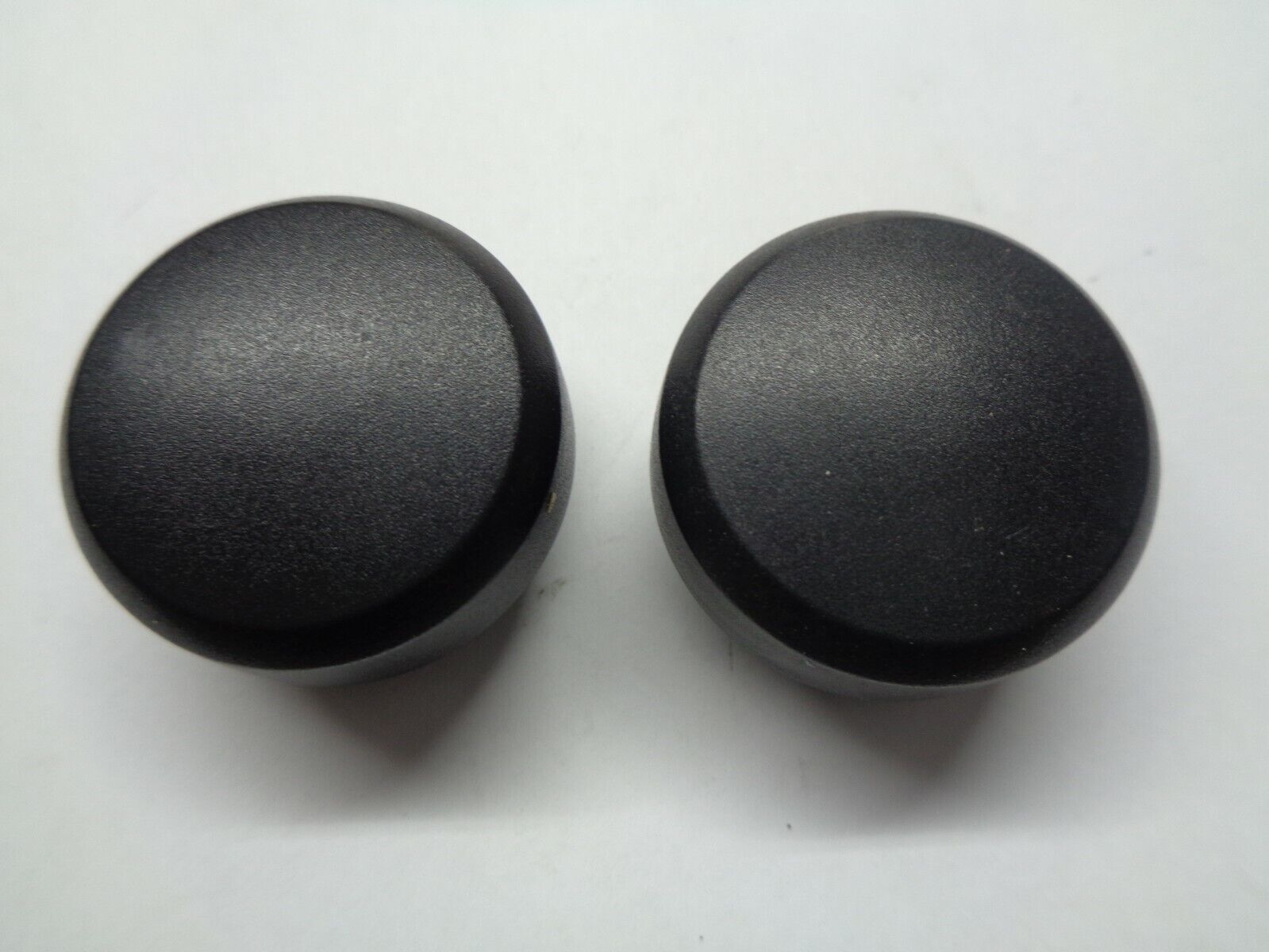 2005 2006 2007 DODGE DAKOTA RADIO STEREO CONTROL TUNER KNOB SET OEM FREE SHIP - RarePartsFinder.Com