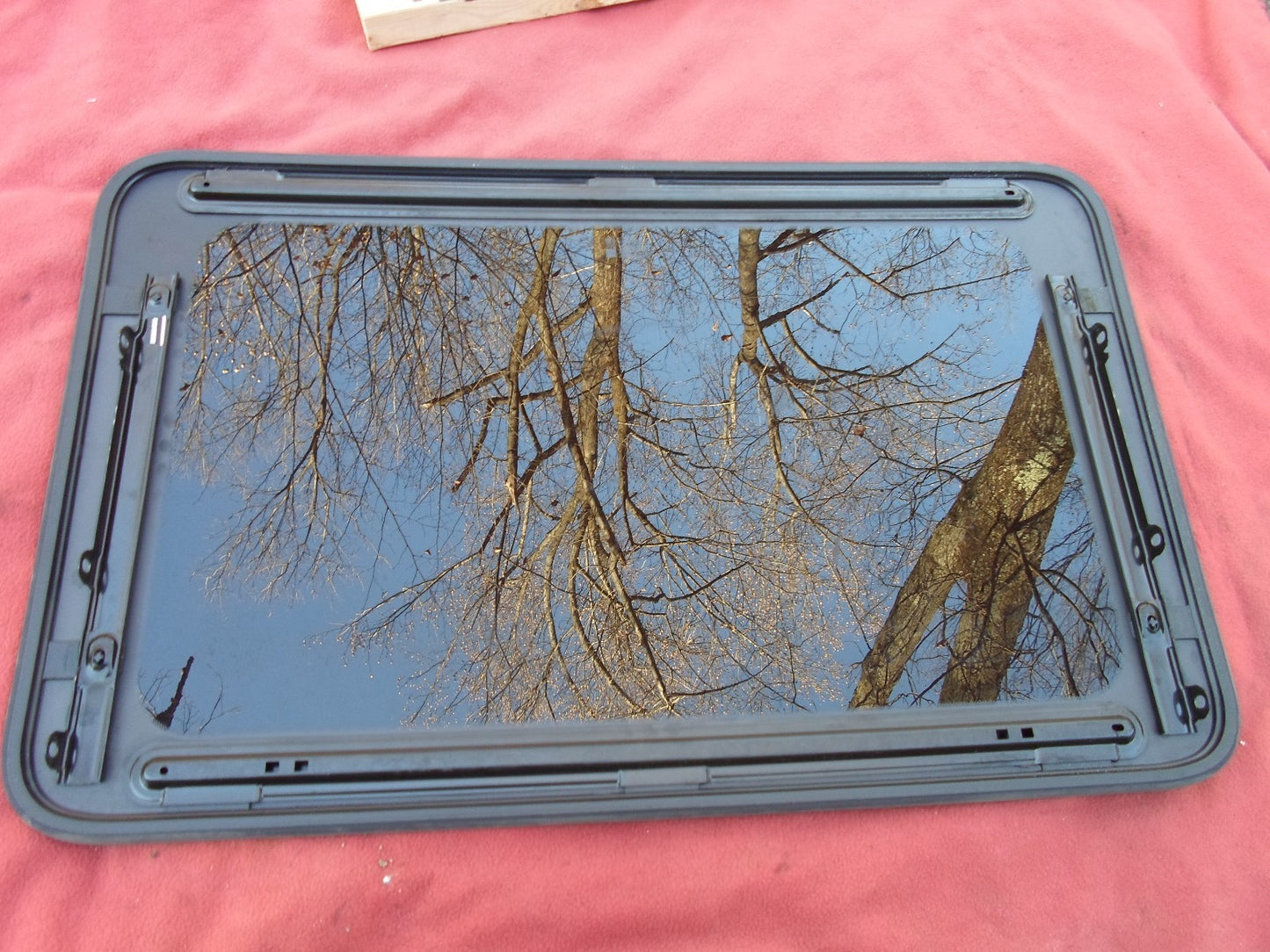 2009 CHEVY MALIBU OEM FACTORY YEAR SPECIFIC SUNROOF GLASS