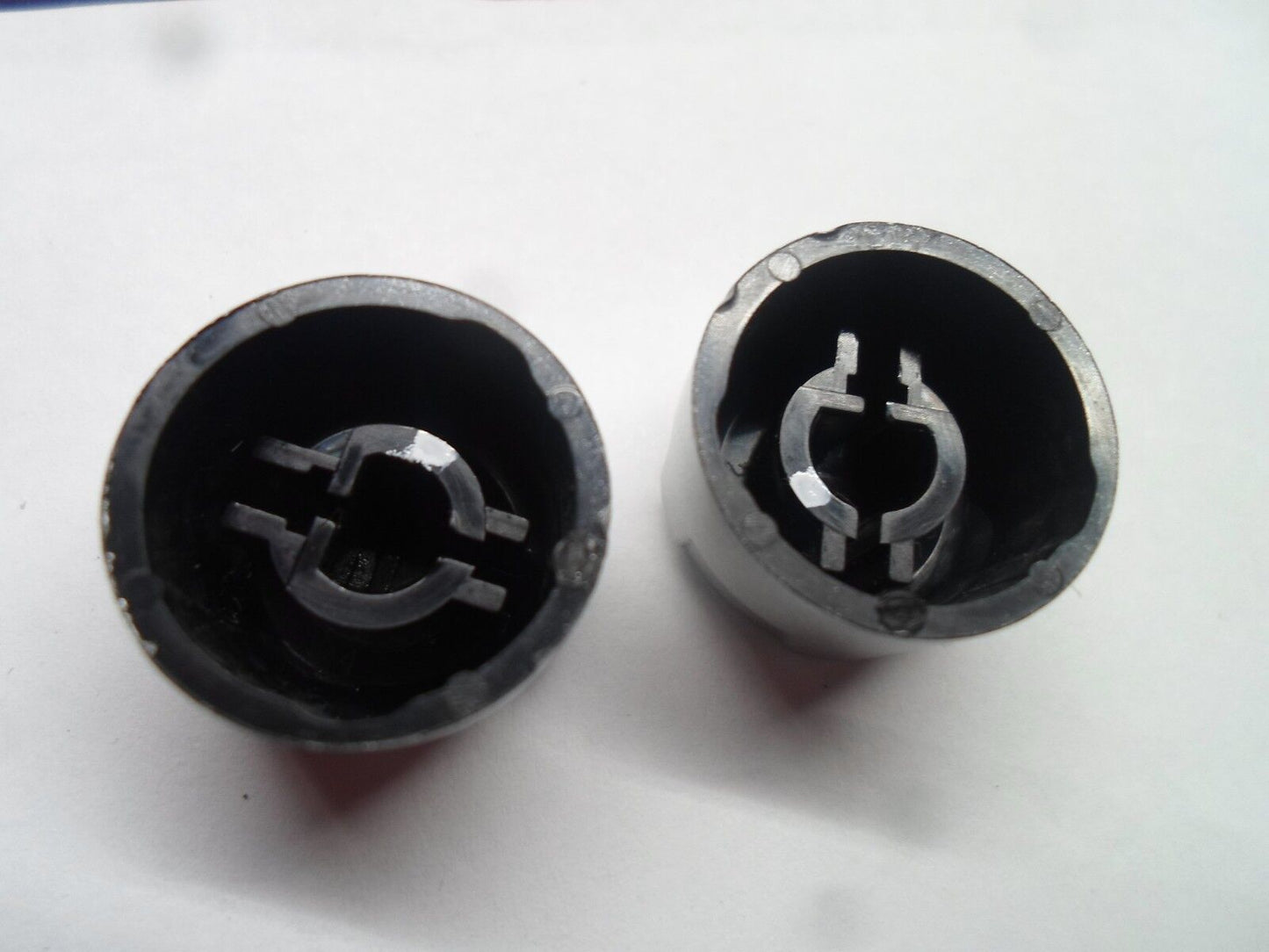 2010 - 2012 SUBARU LEGACY RADIO STEREO TUNER CONTROL KNOB SET OEM FREE SHIPPING - RarePartsFinder.Com