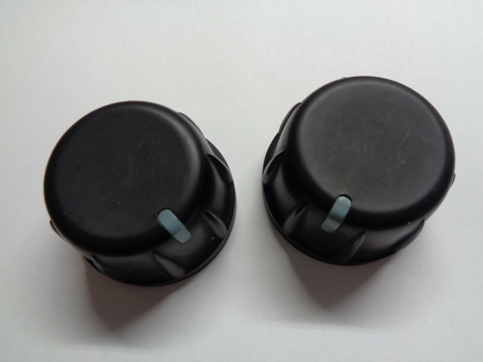 2000 - 2006 HYUNDAI SANTA FE CLIMATE CONTROL KNOB SET OEM FACTORY FREE SHIPPING! - RarePartsFinder.Com