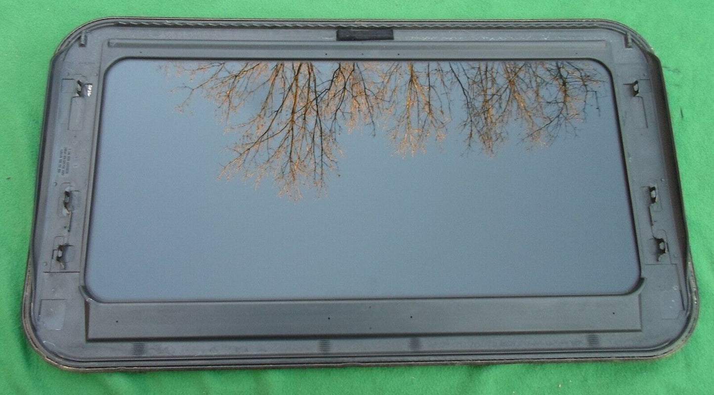 2012 VOLKSWAGON VW GTI YEAR SPECIFIC SUNROOF GLASS OEM NO ACCIDENT FREE SHIPPING - RarePartsFinder.Com