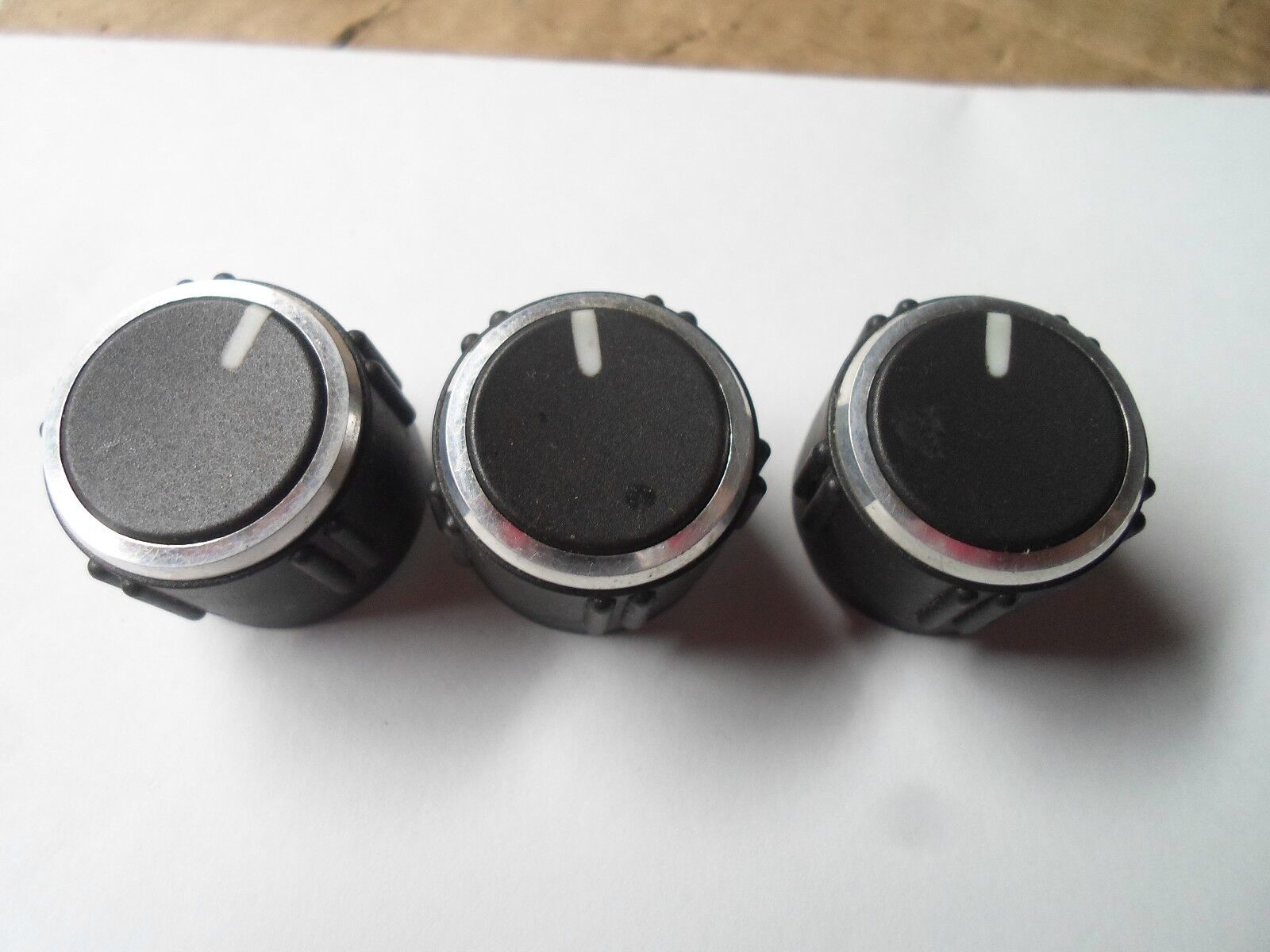 04 05 06 07 CHEVY MALIBU  CLIMATE CONTROL HVAC KNOB SET  OEM FREE SHIPPING! - RarePartsFinder.Com