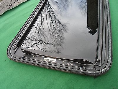 2005 PONTIAC VIBE OEM FACTORY YEAR SPECIFIC SUNROOF GLASS PANEL FREE SHIPPING!