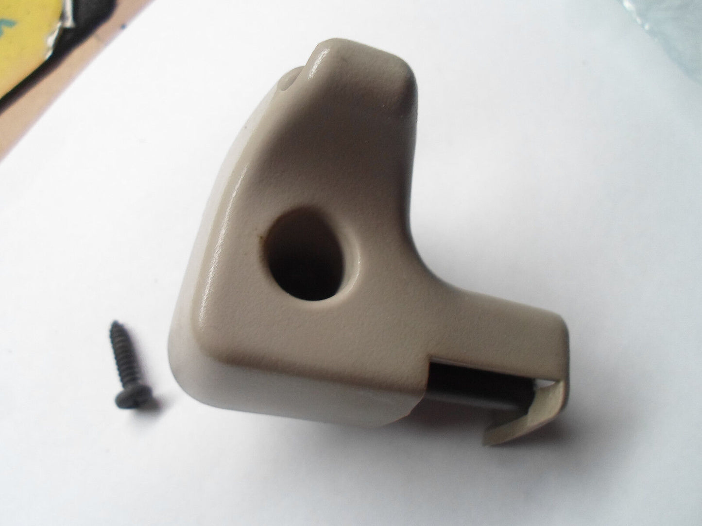 2003 LINCOLN LS PASSENGER DUAL SUN VISOR CLIP W/SCREW OEM FREE SHIPPING! - RarePartsFinder.Com