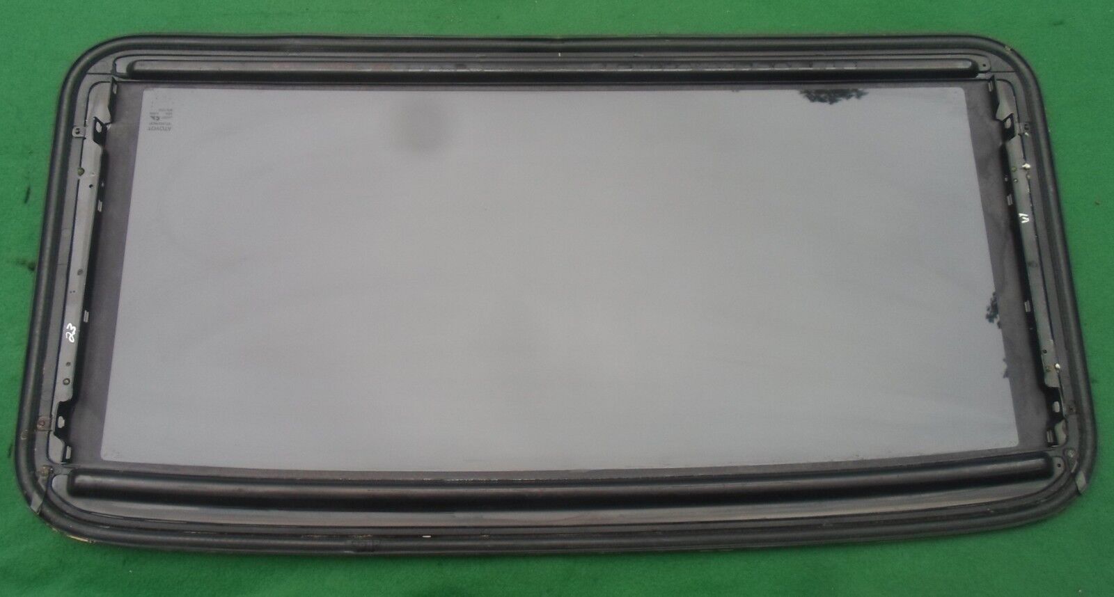 98 99 00 01 02 03 TOYOTA SIENNA OEM FACTORY SUNROOF GLASS PANEL  FREE SHIPPING! - RarePartsFinder.Com