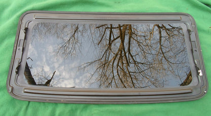 2006 TOYOTA CAMRY YEAR SPECIFIC USA BUILT OEM FACTORY SUNROOF GLASS FREE SHIP - RarePartsFinder.Com