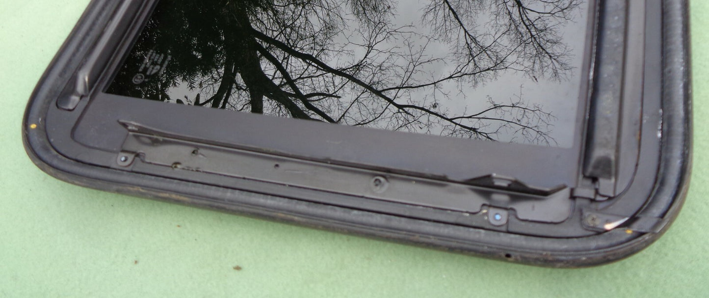 98 99 00 01 02 TOYOTA COROLLA SUNROOF GLASS OEM  FACTORY