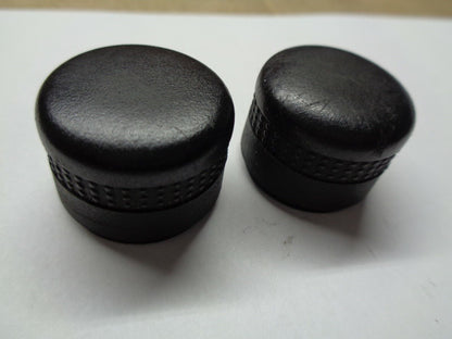 2005 2006 2007 SATURN  RELAY  RADIO STEREO TUNER KNOB SET OEM FREE SHIPPING! - RarePartsFinder.Com