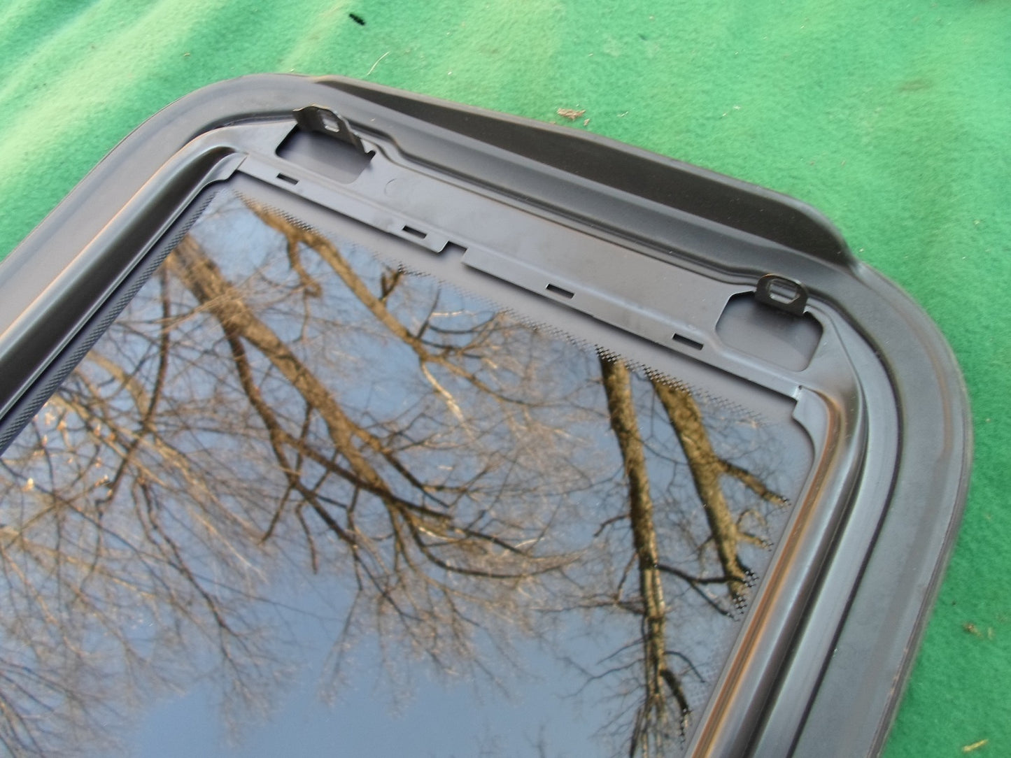 2003 JAGUAR X-TYPE YEAR SPECIFIC SUNROOF GLASS NO ACCIDENT OEM FREE SHIPPING! - RarePartsFinder.Com