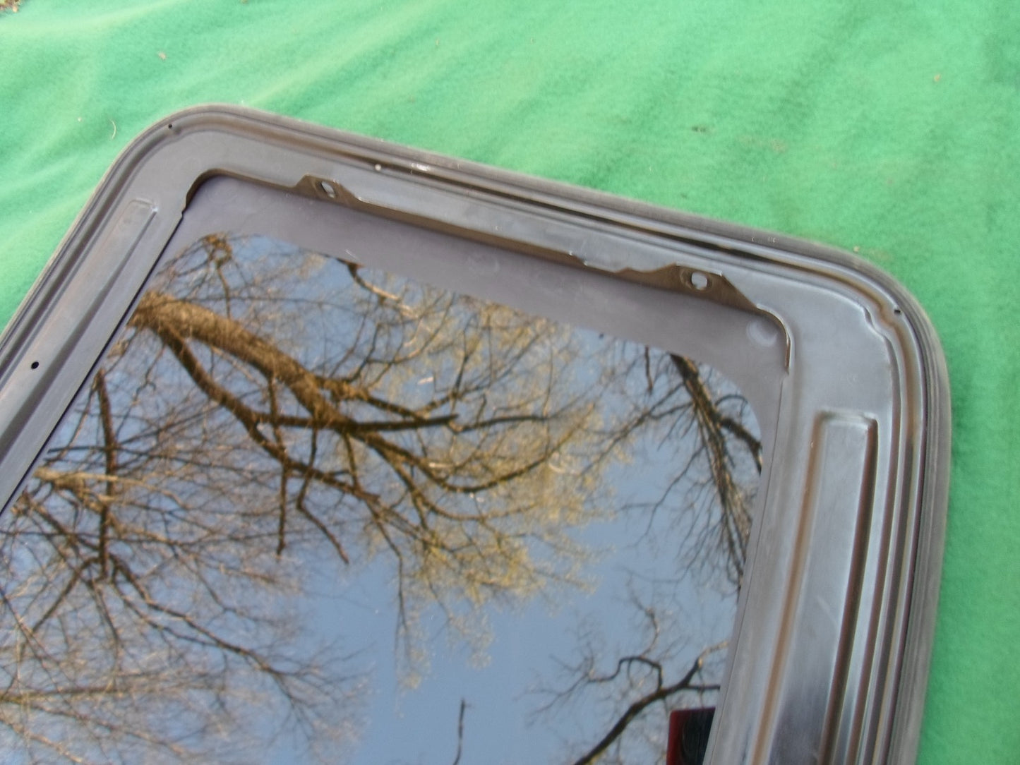 2008 CHRYSLER PT CRUISER YEAR SPECIFIC FACTORY OEM SUNROOF GLASS FREE SHIPPING! - RarePartsFinder.Com