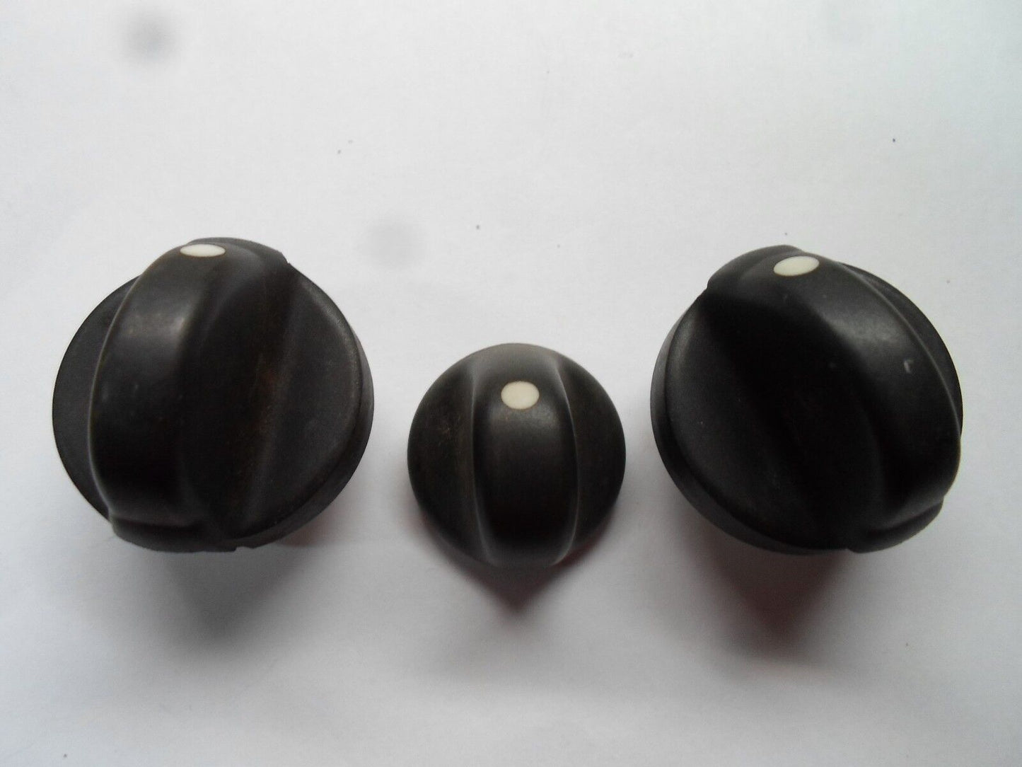 03 - 05 SATURN ION OEM AC HEATER CLIMATE CONTROL KNOB SET OEM FREE SHIPPING! - RarePartsFinder.Com