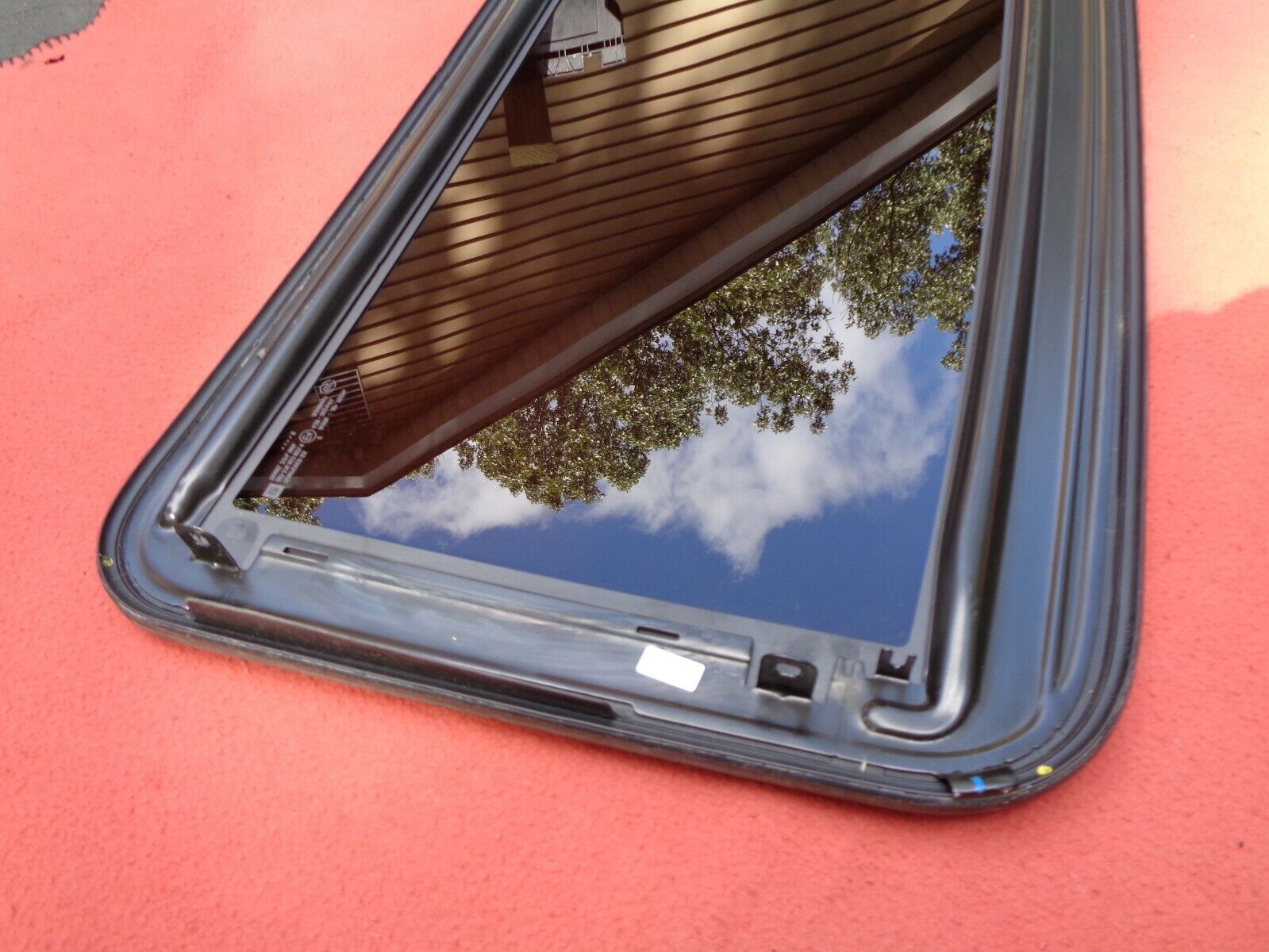07 - 14 CHEVY AVALANCHE OEM FACTORY SUNROOF GLASS NO ACCIDENT FREE SHIPPING! - RarePartsFinder.Com
