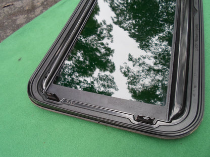 2007 - 2012 MAZDA CX-7 OEM SUNROOF GLASS PANEL NO ACCIDENT