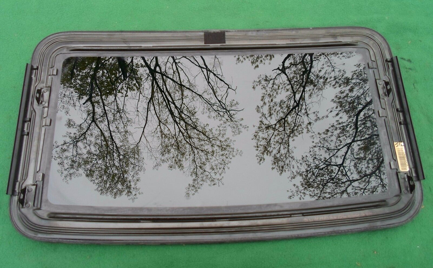 2006 LINCOLN ZEPHYR YEAR SPECIFIC OEM SUNROOF GLASS NO ACCIDENT  FREE SHIPPING! - RarePartsFinder.Com