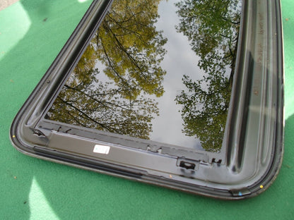 2007 TOYOTA SOLARA OEM FACTORY YEAR SPECIFIC SUNROOF GLASS  FREE SHIPPING!