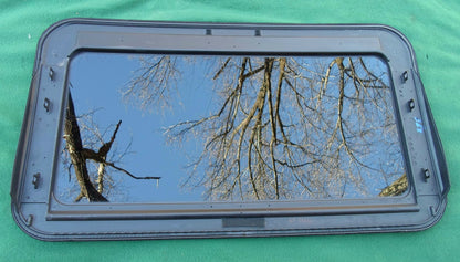 2006 VOLKSWAGON JETTA YEAR SPECIFIC SUNROOF GLASS NO ACCIDENT OEM FREE SHIPPING!