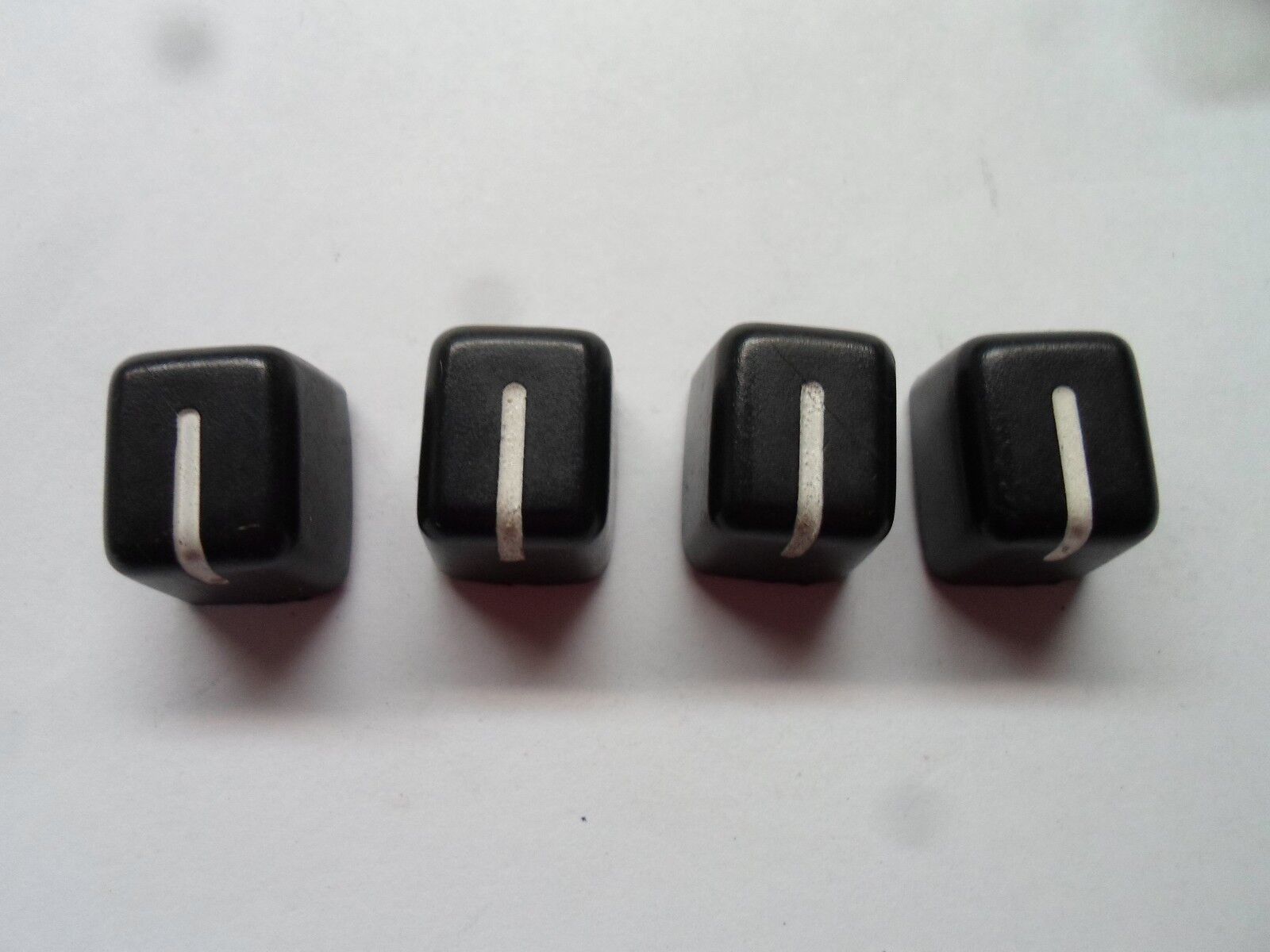 94 - 04 ISUZU RODEO HONDA PASSPORT CLIMATE CONTROL KNOB SET OEM FREE SHIPPING - RarePartsFinder.Com