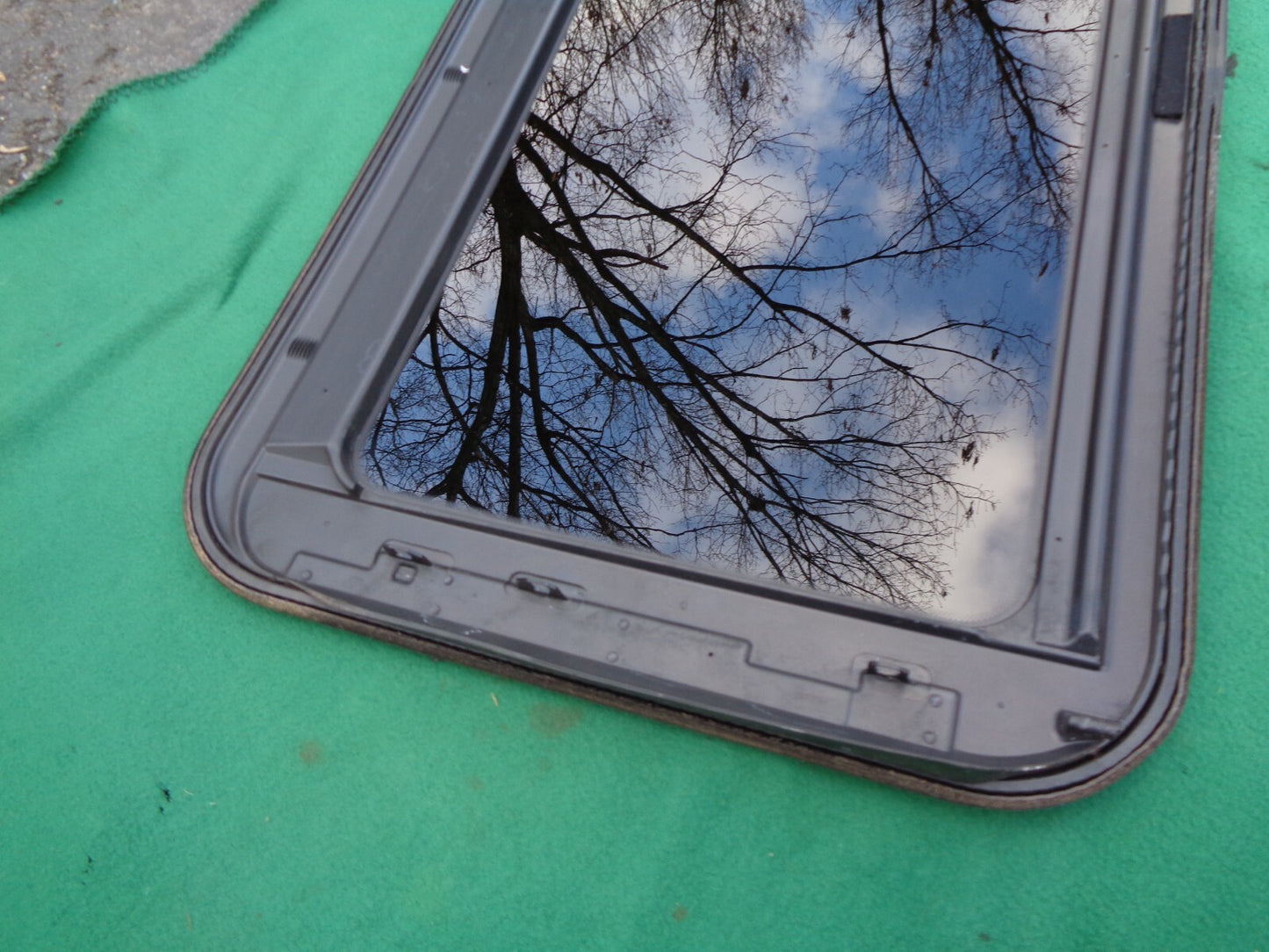 2009 PORSCHE CAYENNE YEAR SPECIFIC OEM FACTORY SUNROOF GLASS FREE SHIPPING!
