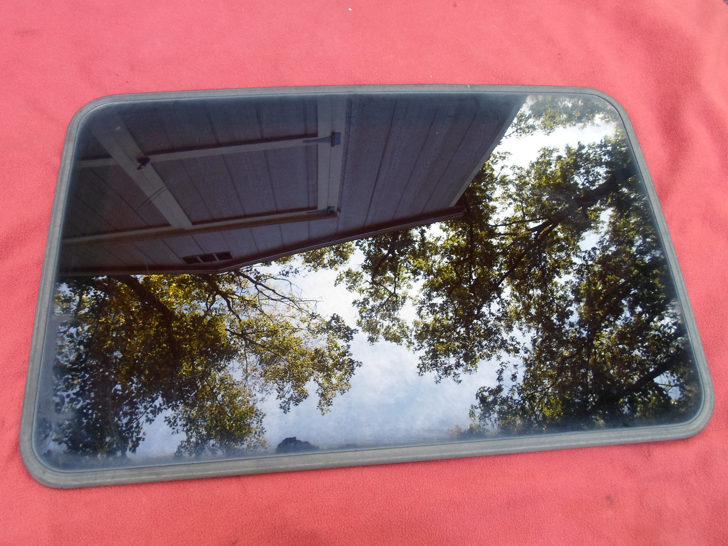 2005 CHEVROLET IMPALA OEM FACTORY YEAR SPECIFIC SUNROOF GLASS FREE SHIPPING