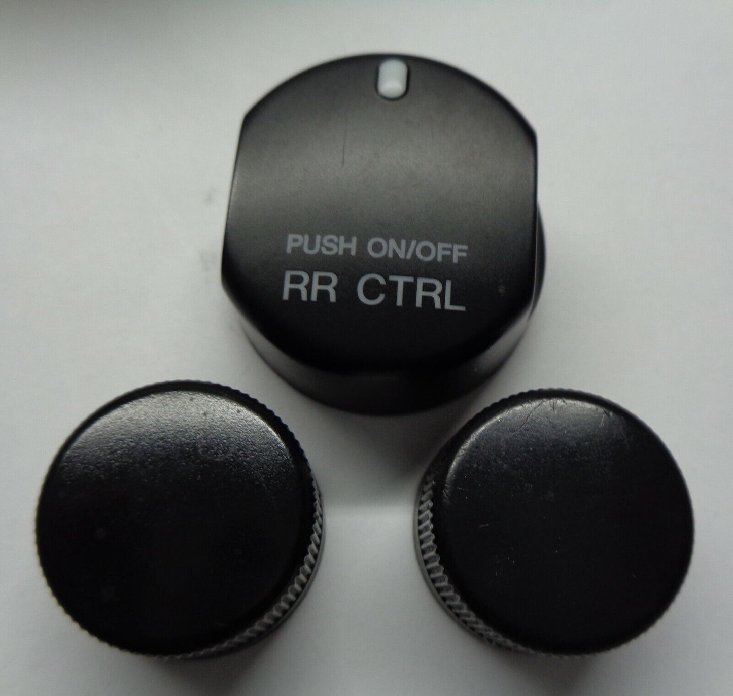 99 00 01 02 03 04 HONDA ODYSSEY STEREO RADIO TUNER KNOB SET FREE SHIPPING! - RarePartsFinder.Com