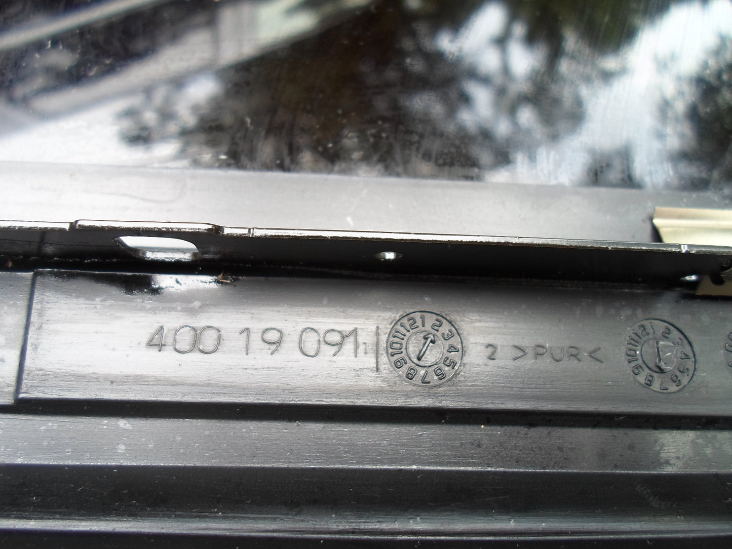 2002  VOLVO S60 YEAR SPECIFIC OEM FACTORY SUNROOF GLASS NO ACCIDENT!