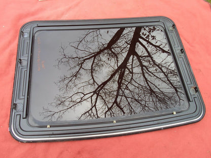 93 - 98 NISSAN QUEST / 93 - 98 MERCURY VILLAGER OEM FACTORY SUNROOF GLASS