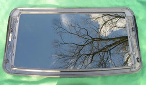 2007 JEEP CHEROKEE  YEAR SPECIFIC OEM FACTORY SUNROOF GLASS  FREE SHIPPING