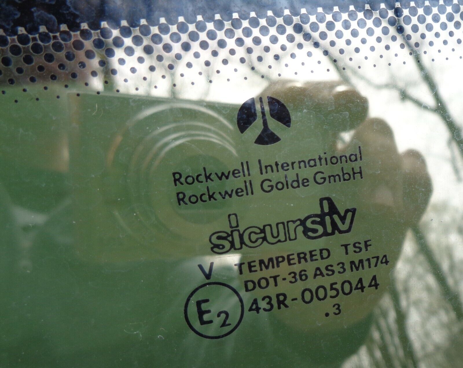 VINTAGE ROCKWELL GOLDE AFTRMARKET INBUILT SUNROOF GLASS PANEL FREE SHIPPING! - RarePartsFinder.Com