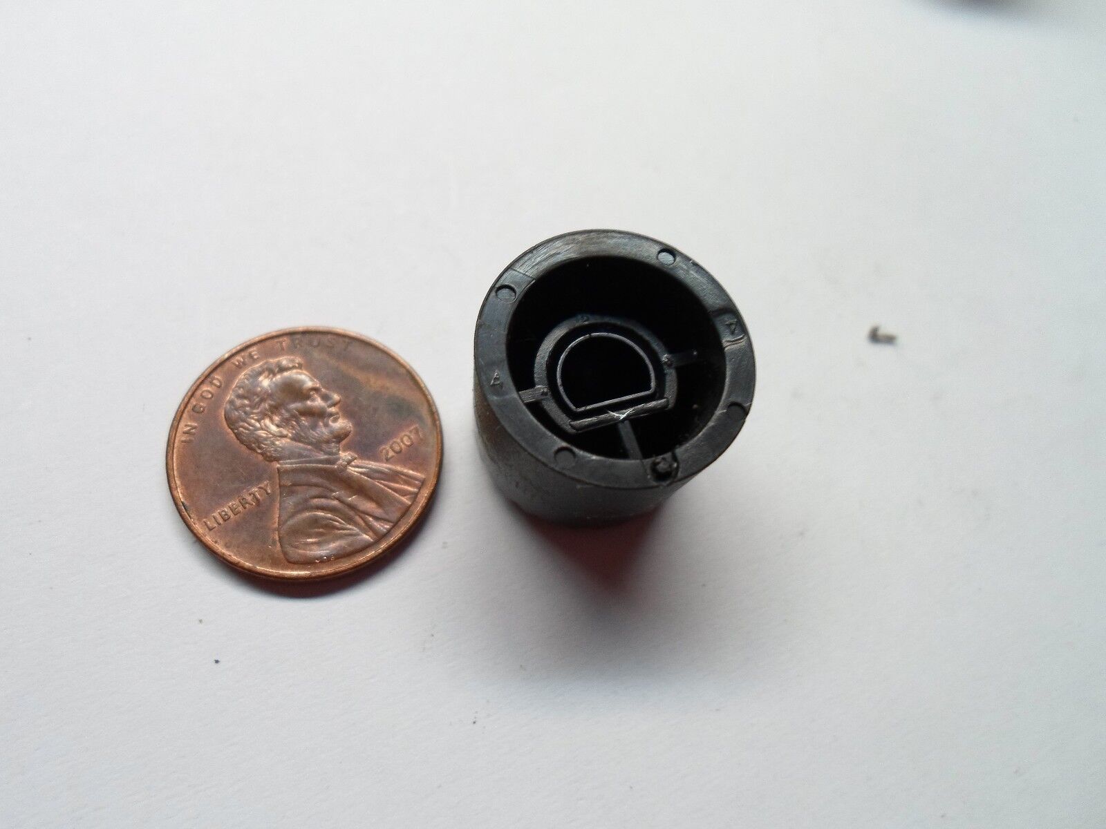 2001 2002 2003 2004 SATURN  VUE  RADIO STEREO TUNER KNOB OEM FREE SHIPPING! - RarePartsFinder.Com