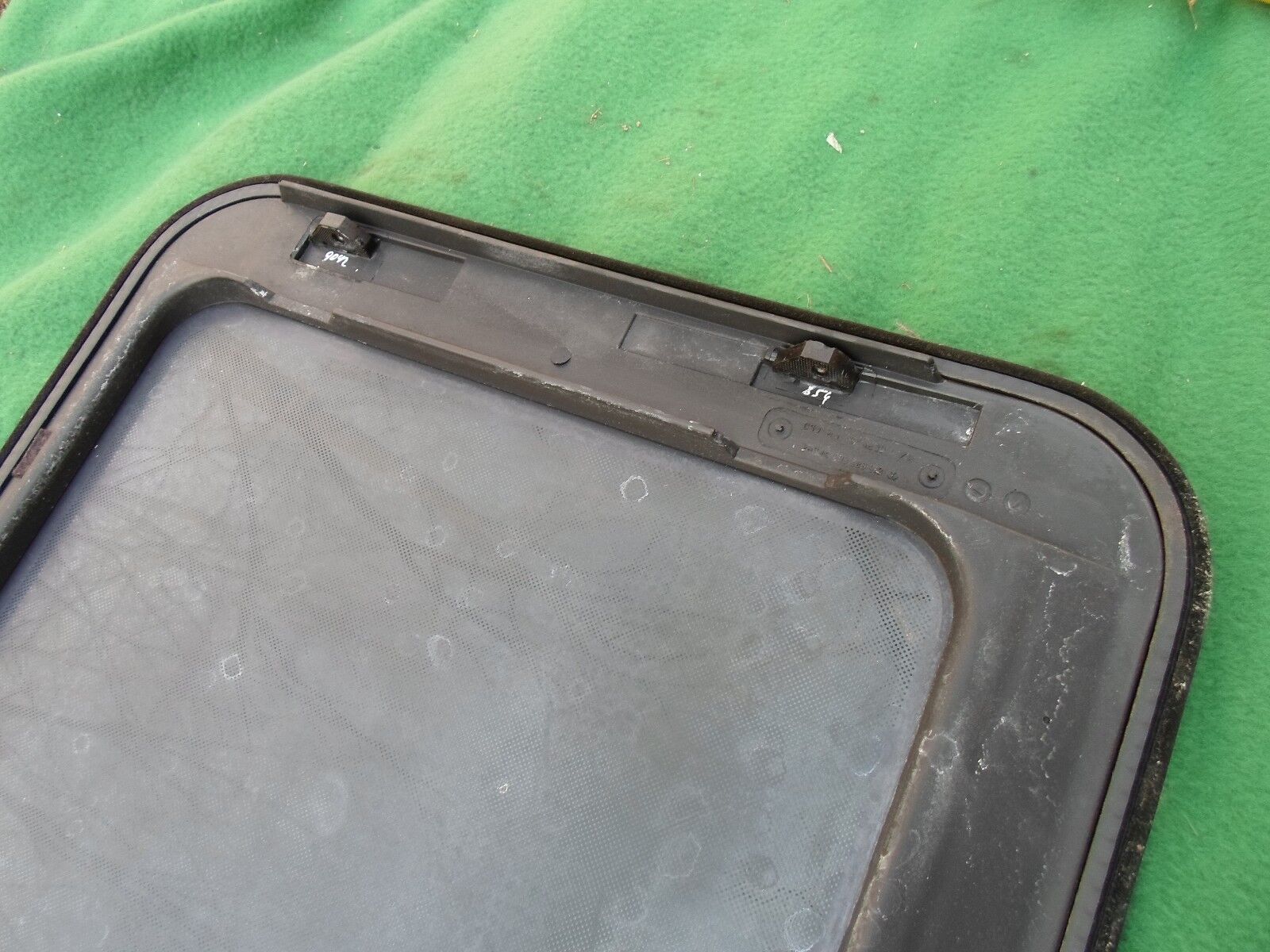2001 INFINITI G20 YEAR SPECIFIC OEM FACTORY SUNROOF GLASS  FREE SHIPPING