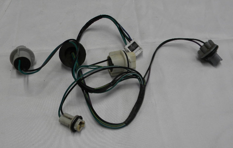 07 - 12 NISSAN ALTIMA TAIL LIGHT WIRE HARNESS LEFT OR RIGHT OEM 26551-JA00A  A10