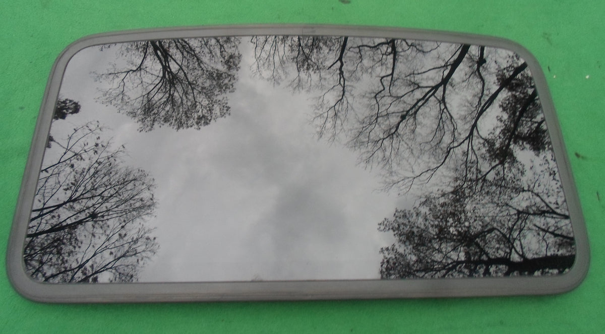 03 - 08 TOYOTA COROLLA OEM FACTORY SUNROOF GLASS PANEL 63201-02050 63201-01010