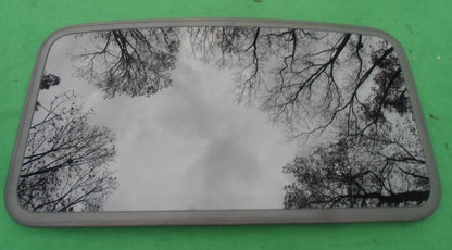 03 - 08 TOYOTA COROLLA OEM FACTORY SUNROOF GLASS PANEL 63201-02050 63201-01010