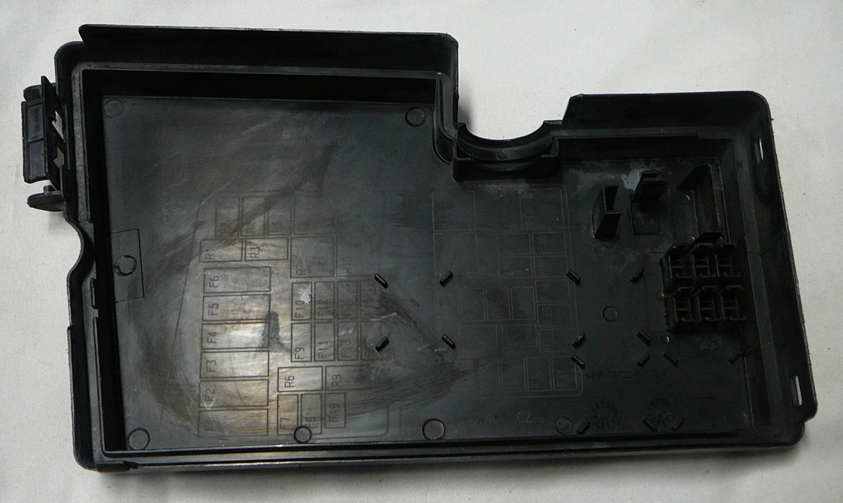13 - 19 Ford Escape 14 - 18 Focus Relay Fuse Box Lid Top Cover Trim   R4