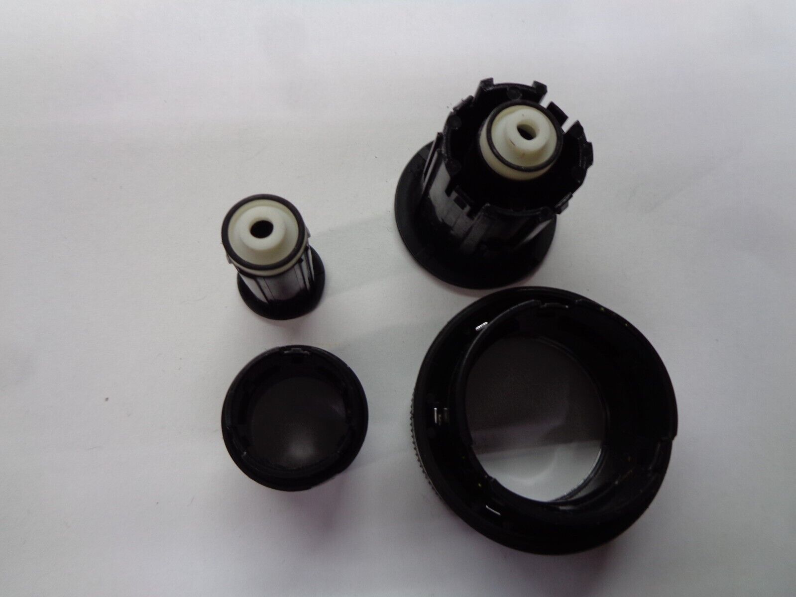 2010 CHEVY TRAVERSE  RADIO STEREO CONTROL KNOB SET OEM FREE SHIPPING! - RarePartsFinder.Com