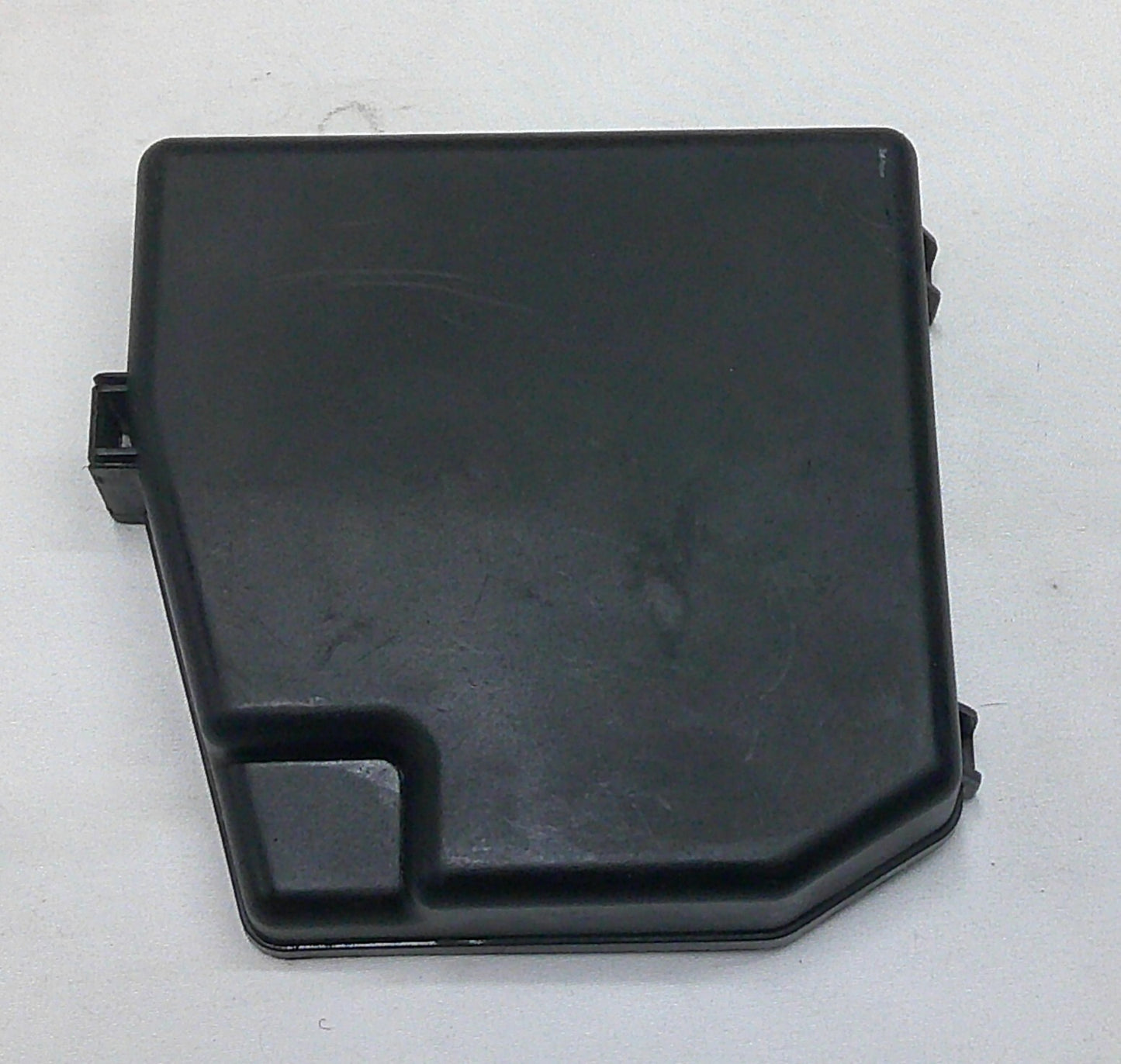 2007 - 2012 Toyota Yaris 2008 - 2014 Scion XD Relay Fuse Cover Lid R2
