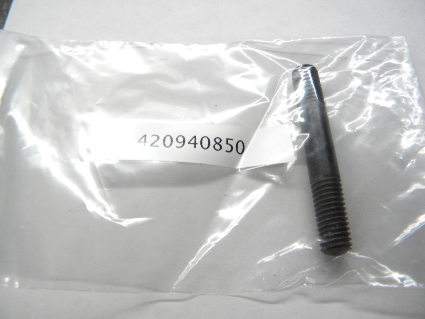420940850 SKI-DOO VINTAGE OEM NOS CARB FLANGE STUD M8X41 72-74 NORDIC ALPINE MP1