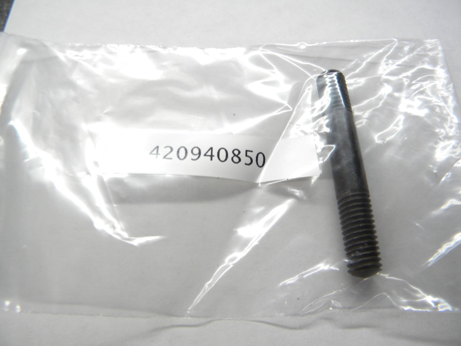 420940850 SKI-DOO VINTAGE OEM NOS CARB FLANGE STUD M8X41 72-74 NORDIC ALPINE MP1