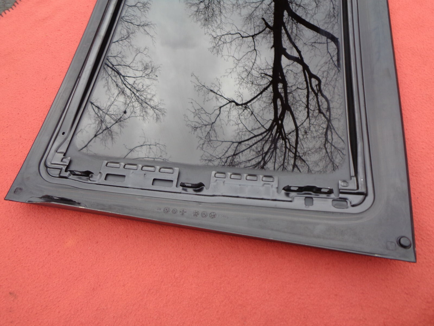 PICKUP ONLY 2011 - 2016 KIA OPTIMA FRONT 81630-2T000 OEM FACTORY SUNROOF GLASS - RarePartsFinder.Com