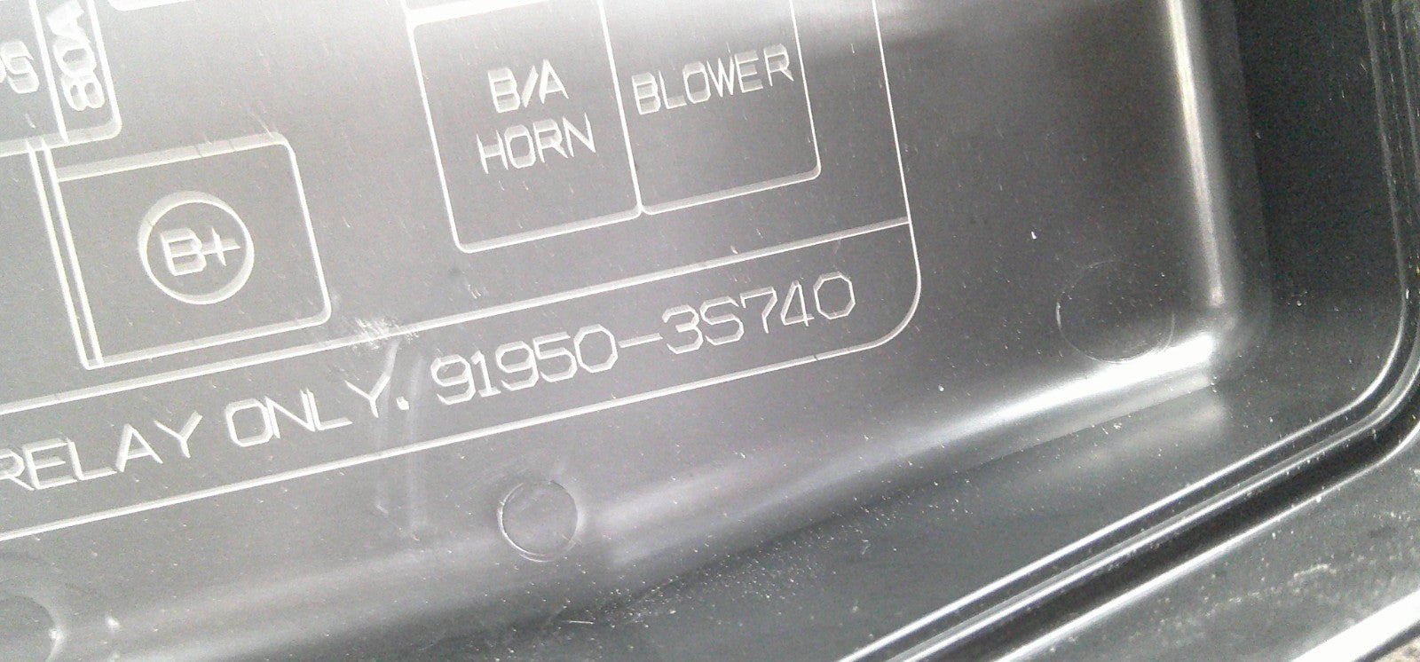 09 - 14 Hyundai Sonata Engine Compartment Relay Fuse Cover Lid 91950-3S740 R2 - RarePartsFinder.Com