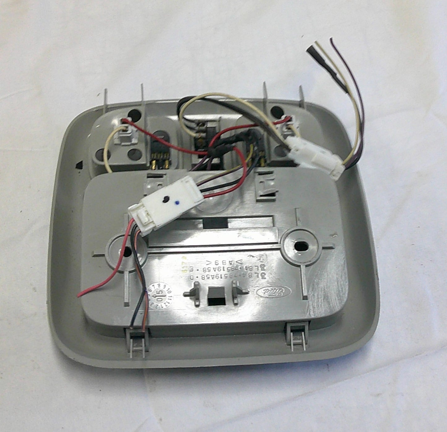 01 - 12 FORD ESCAPE OEM  OVERHEAD DOME LIGHT SUNROOF SWITCH B10 - RarePartsFinder.Com