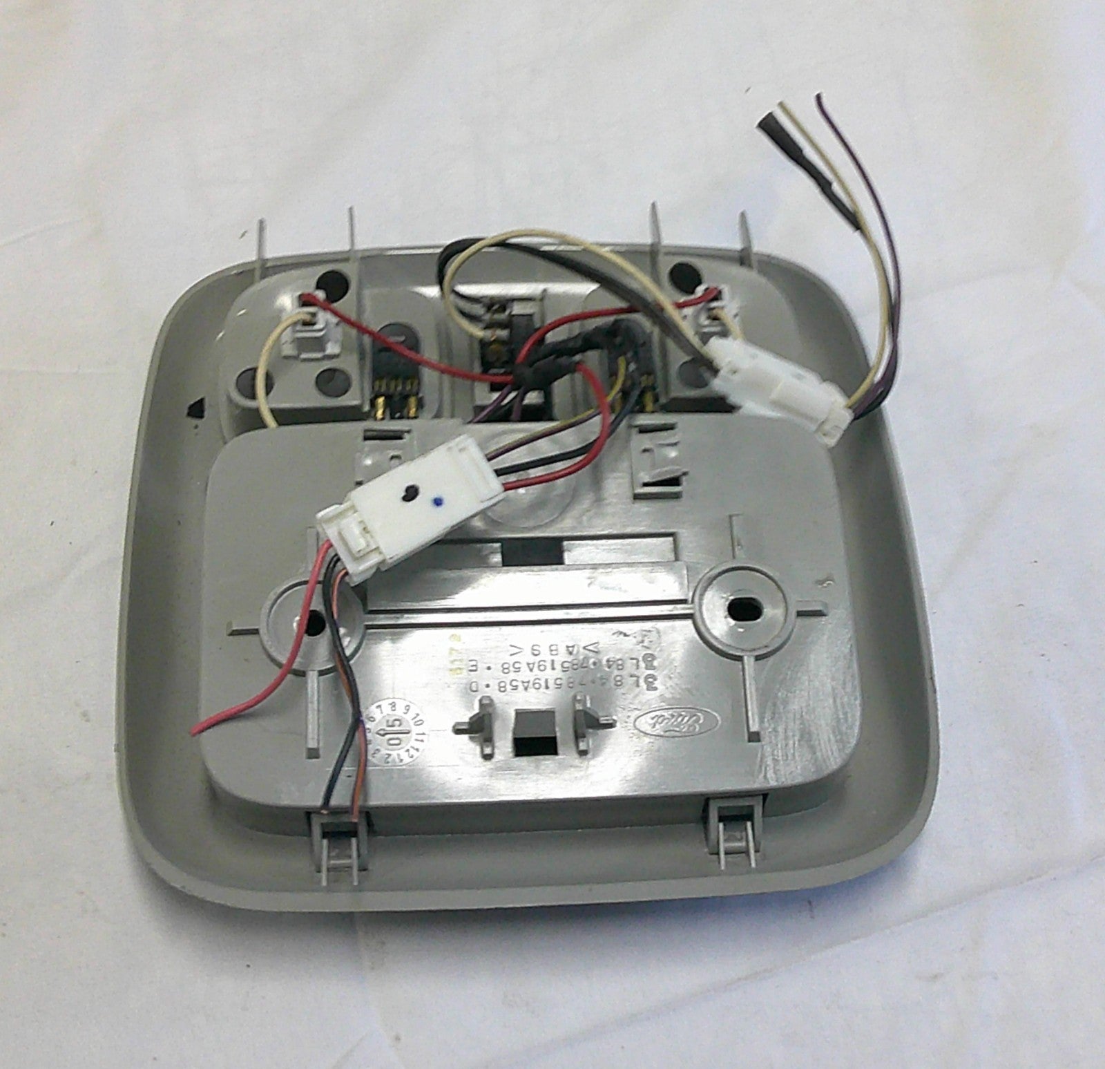 01 - 12 FORD ESCAPE OEM  OVERHEAD DOME LIGHT SUNROOF SWITCH B10 - RarePartsFinder.Com