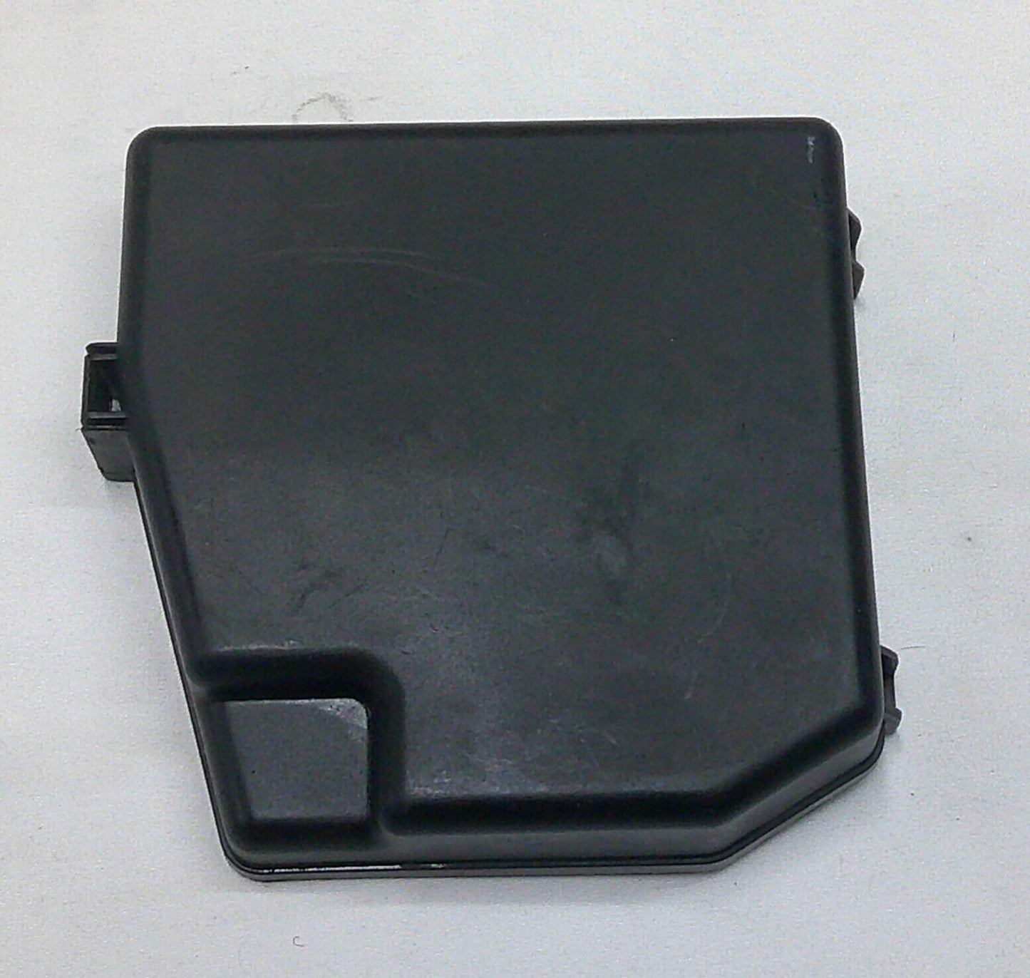 2007 - 2012 Toyota Yaris 2008 - 2014 Scion XD Relay Fuse Cover Lid R2 - RarePartsFinder.Com