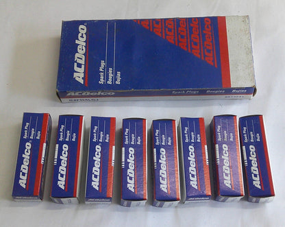 NOS ACDelco OEM Lot of 8x NEW Spark Plugs FR4LSJ  5614241 Free Shipping!  B7