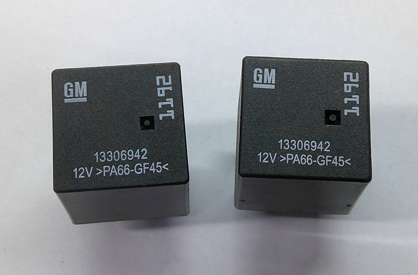GM OEM 13306942  1192 RELAY SET  1 WARRANTY TESTED GM11