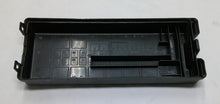07 - 08 LINCOLN  NAVIGATOR FUSE RELAY ENGINE COMPARTMENT COVER LID   B8