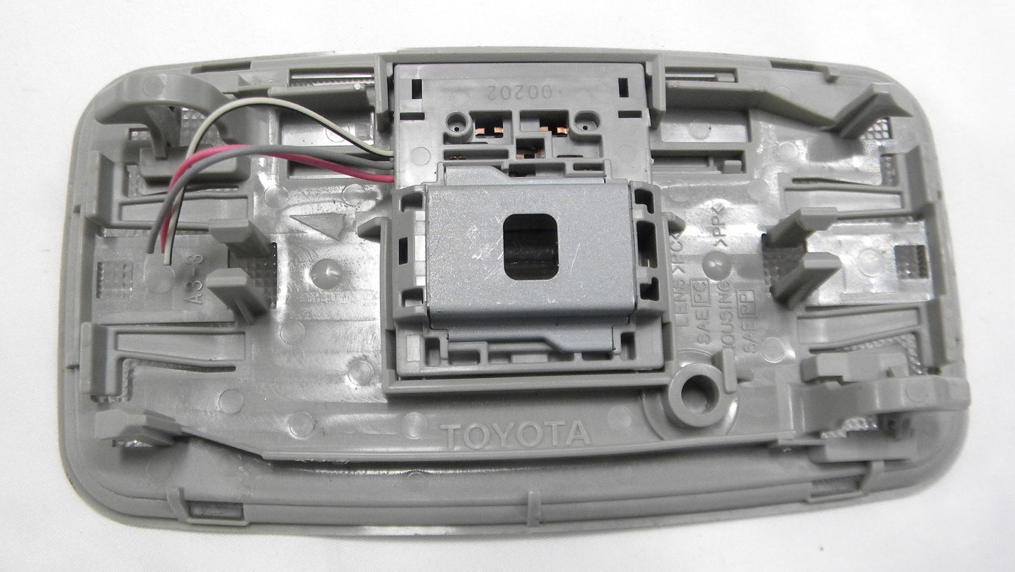 2009 - 2013 Toyota Matrix Roof Overhead Map Reading Dome Light  26465-5Z000 B5