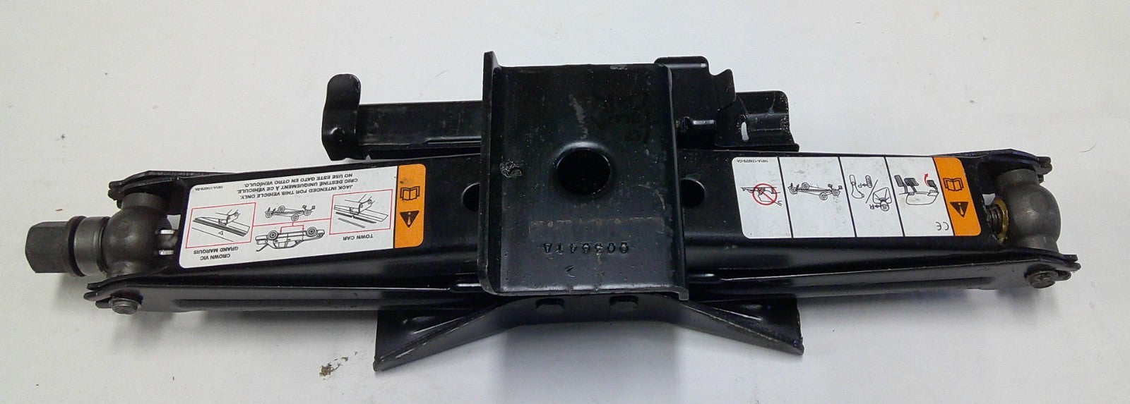 2005 - 2011 Lincoln Town Car OEM Spare Tire Emergency Jack F3VY17080B