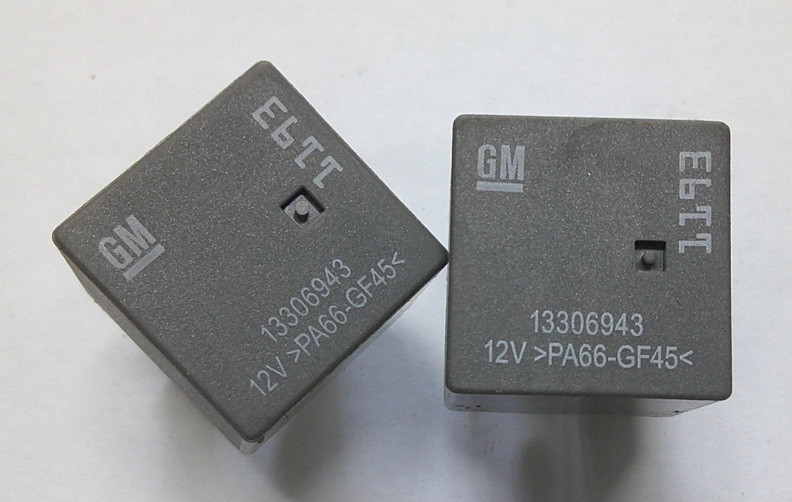 GM OEM 13306943  1193 2 PIECE RELAY SET  1 WARRANTY TESTED GM9