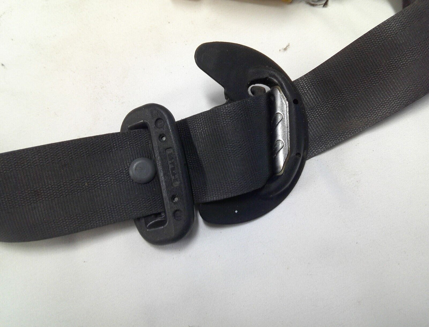 09 - 10 Acura TSX Sedan Front Left Driver Seat Belt Black OEM 04818-TL2-A00ZA - RarePartsFinder.Com